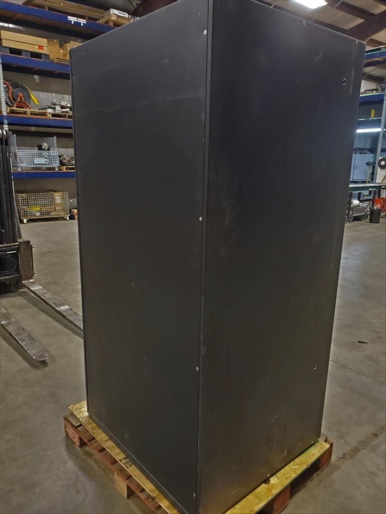 APC PG211D-KAXXX-H3XXX Precision InRoom AC 460V 3Ph 73500 BTU