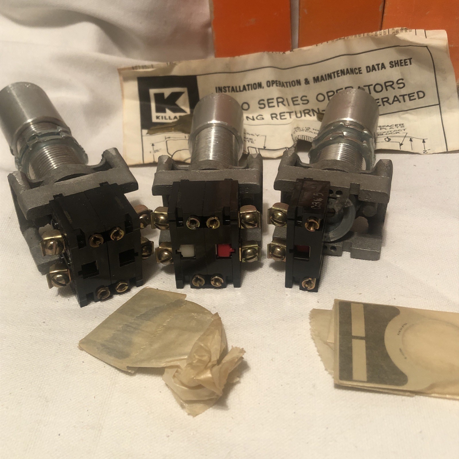 Lot of 3 Killark C10508-2 Selector Switch C105082 2 with keys 1 no keys