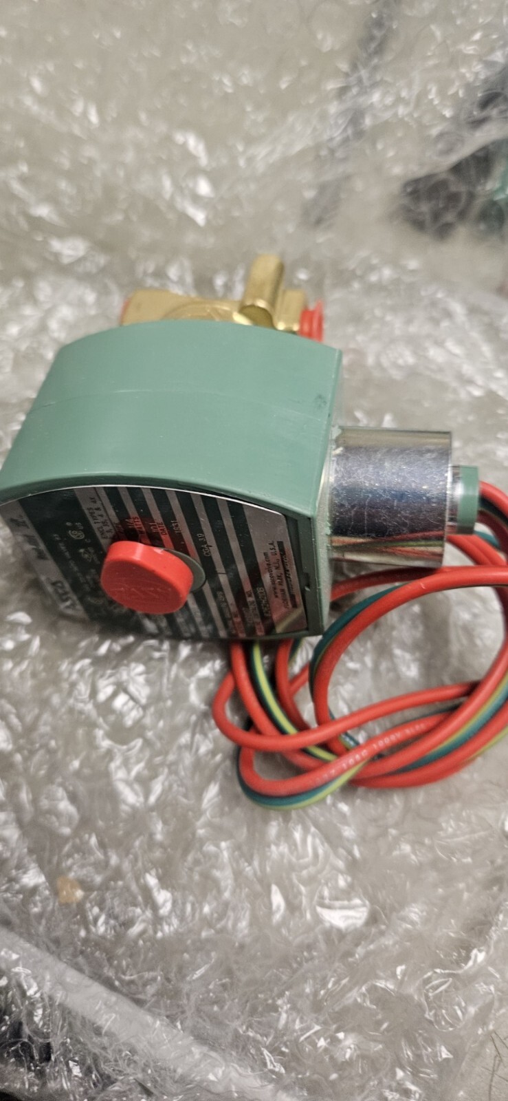 ASCO 8262B210B SOLENOID/AIR-CONTROLLED 2,3,& 4 WAY VALVES NIB