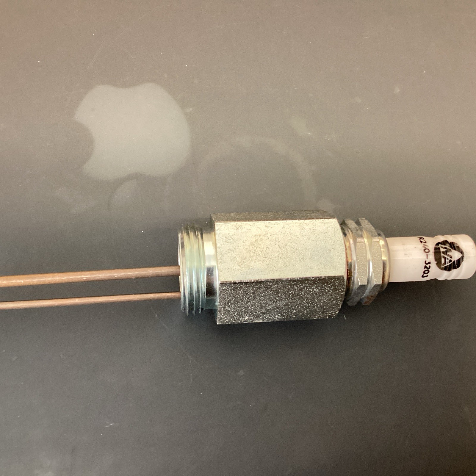 NA R240-3203 (LPW17F)