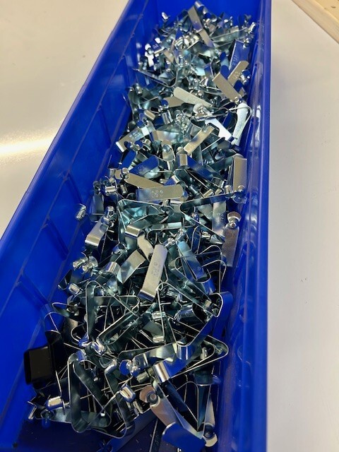 NEW Valco A-140 Button Spring Clips 7/16″x 2″ lot of 50