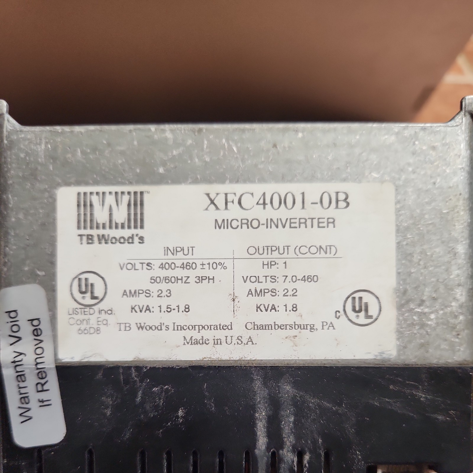 TB WOODS XFC4001-0B E-TRAC AC INVERTER 400-460V 50/6HZ 3PH 2.3A