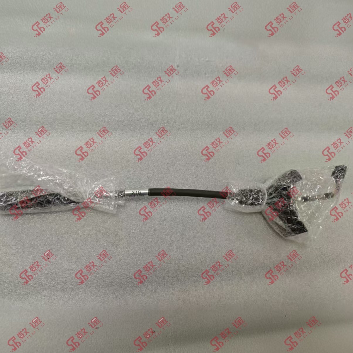 KUKA 00-213-086 0.3 meters Robot connection cables#1pcs new in box