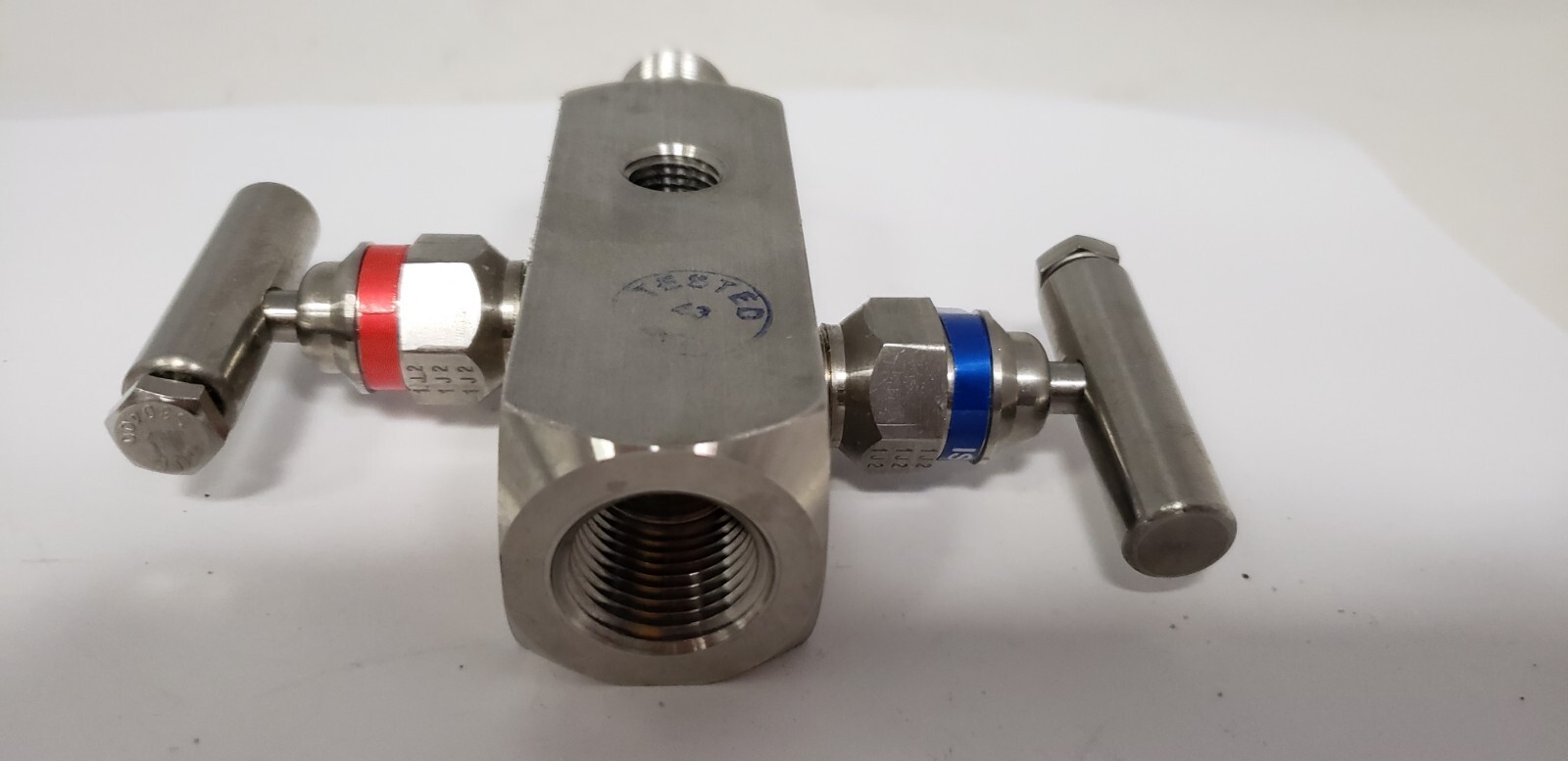 PARKER V-614SCT VALVE ASSEMBLY, 1/2″ MNPT x 1/2″ FNPT, 316SS, 10000 PSI, NIB