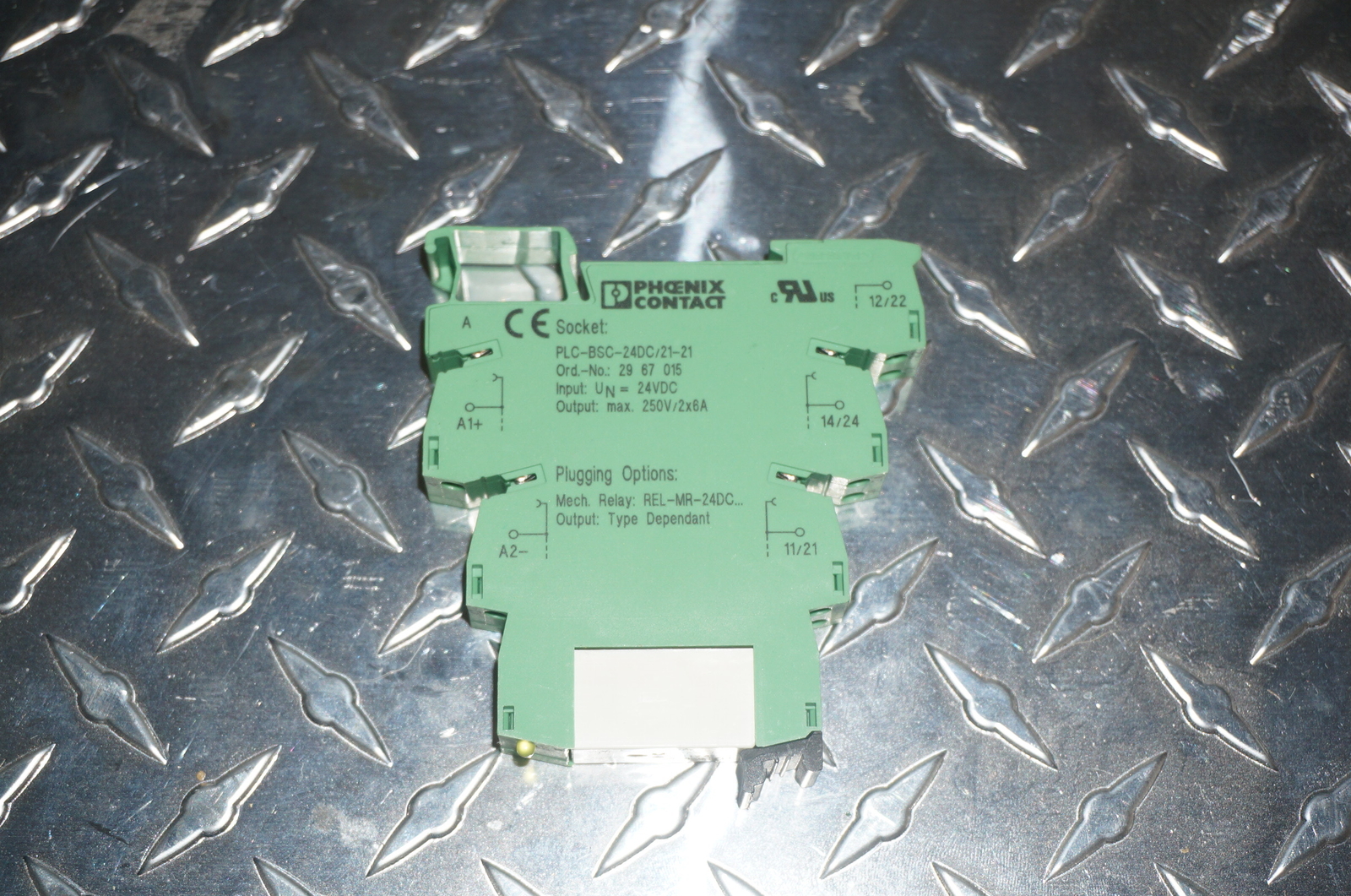 PHOENIX CONTACT 2967015 2961192 SOCKET PLC-BSC-24DC/21-21 RELAY SOCKET