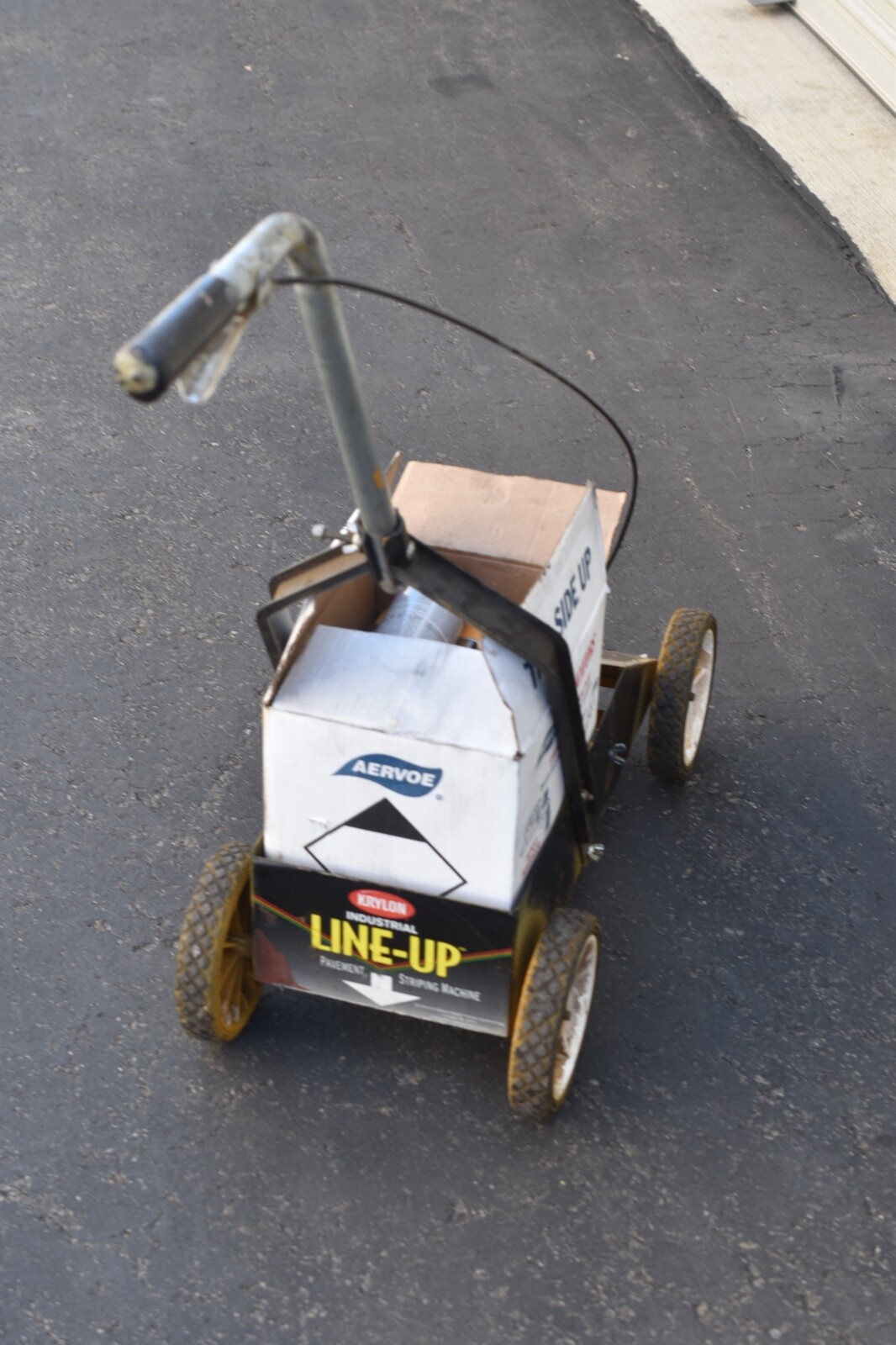 Krylon Industrial PAVEMENT STRIPING MACHINE BLACK w 10 pc paint cans