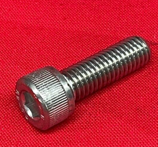UNBRANDED SOCKET HEAD CAP SCREW STAINLESS STEEL M8-1.25 X 25MM A270 (LOT OF 18)
