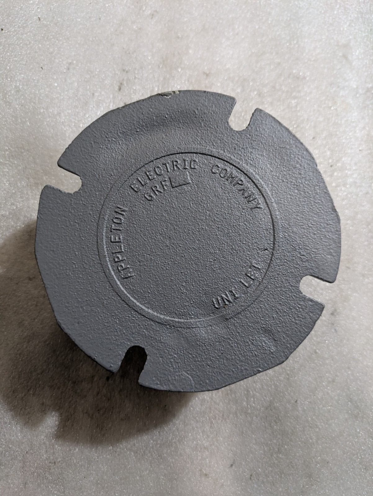 Appleton GRFT100 1in Explosionproof Conduit Outlet Box 3 Hub Iron Industrial OEM