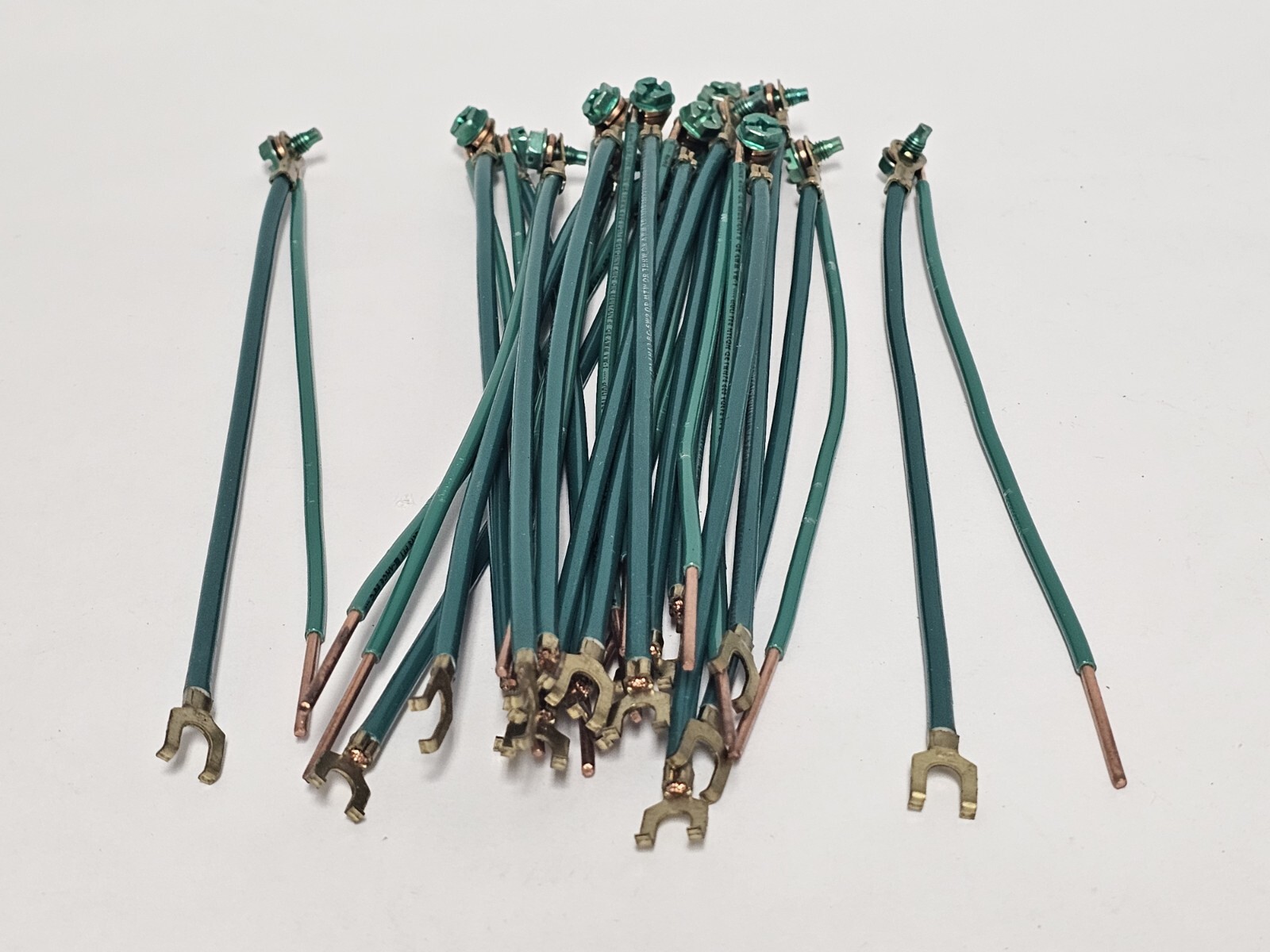 PANDUIT GROUND & BONDING PIGTAIL STRONGHOLD 12AWG 16PCS