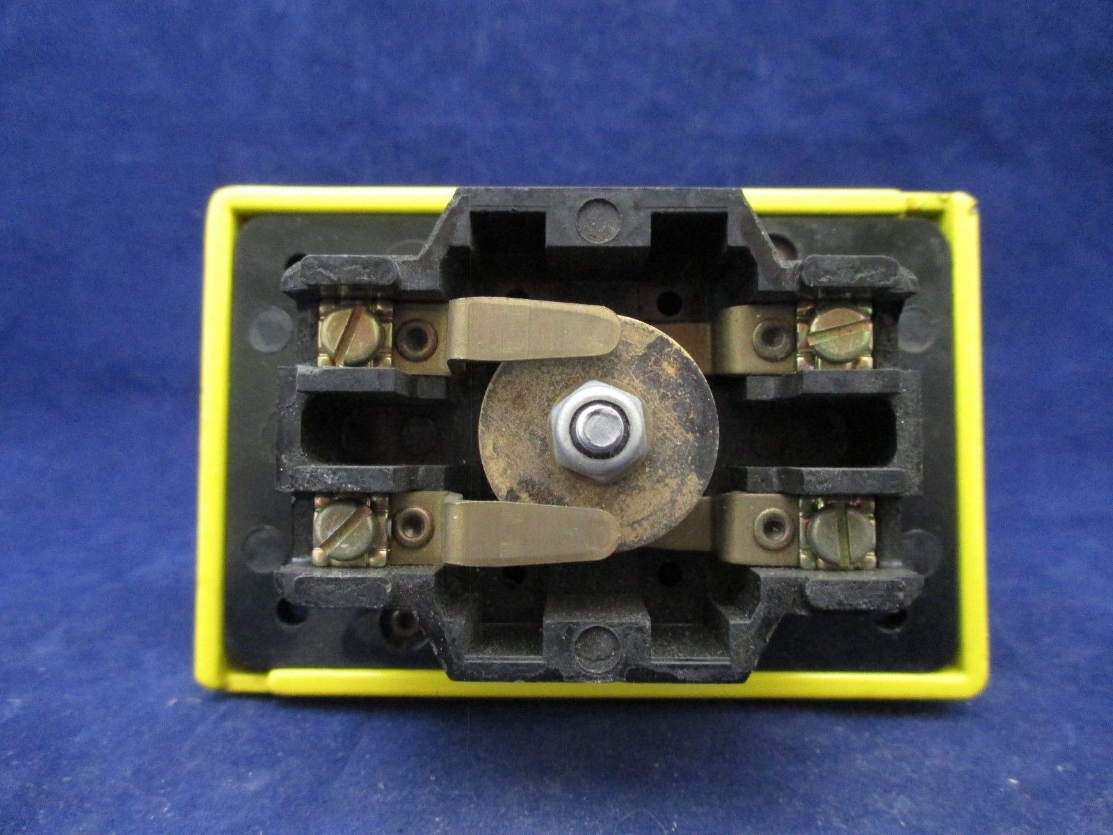 Rees 03855-022 Push Button no key