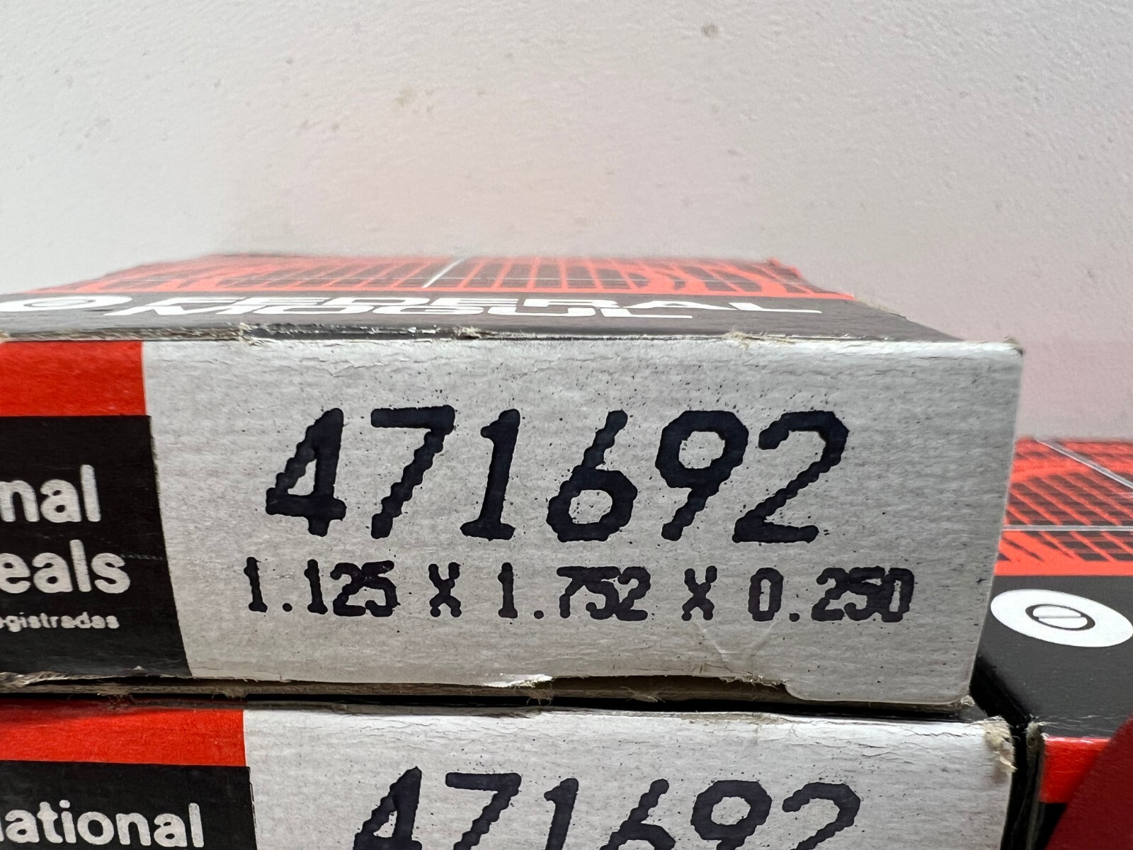 LOT OF (5) NEW IN BOX! FEDERAL MOGUL NATIONAL OIL SEALS 471692
