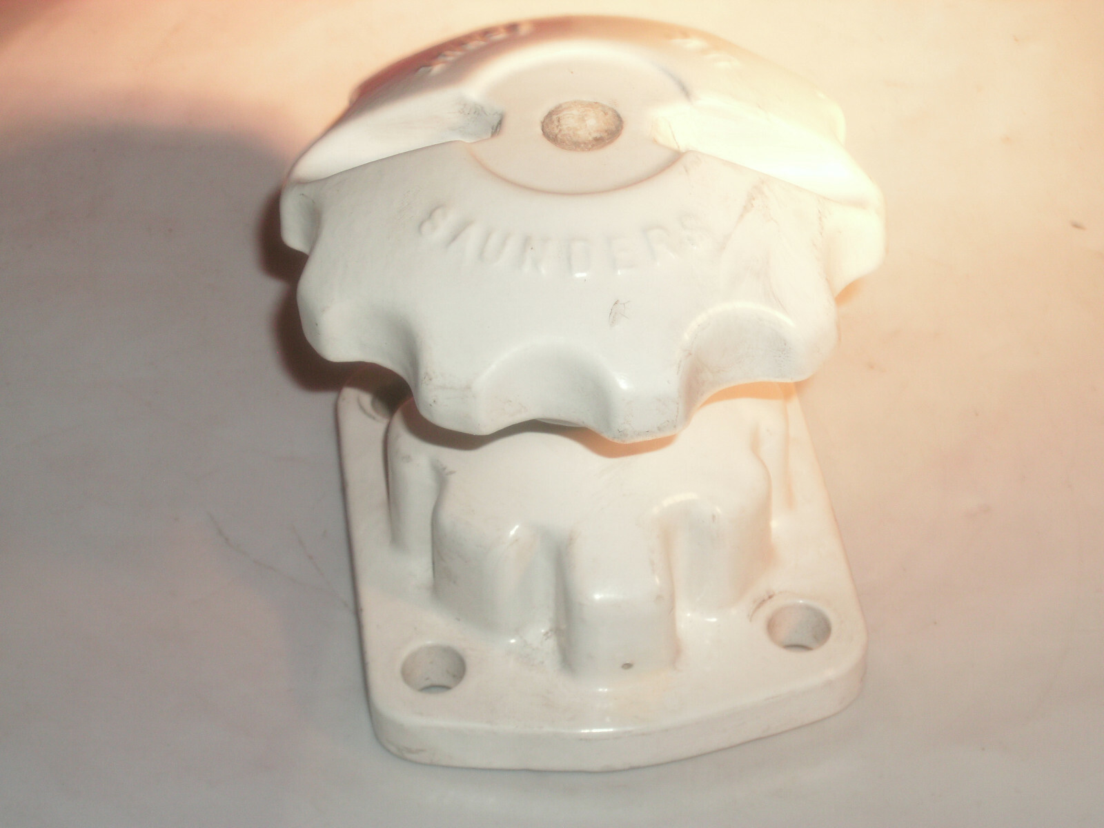 CRANE SAUNDERS HC4 RISING STEM BAYONET BONNET 2″ DN50 WHITE EPOXY COATED