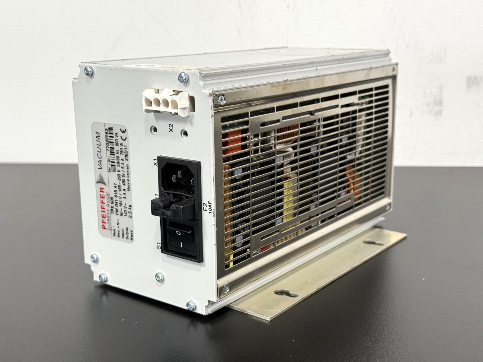 Pfeiffer Vacuum TPS 600 Turbo Pump Power Supply Controller PM041815AT