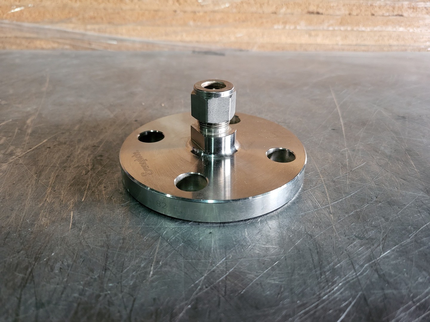 Swagelok SS-810-F16-150 1″, Class 150 Flange Adapter
