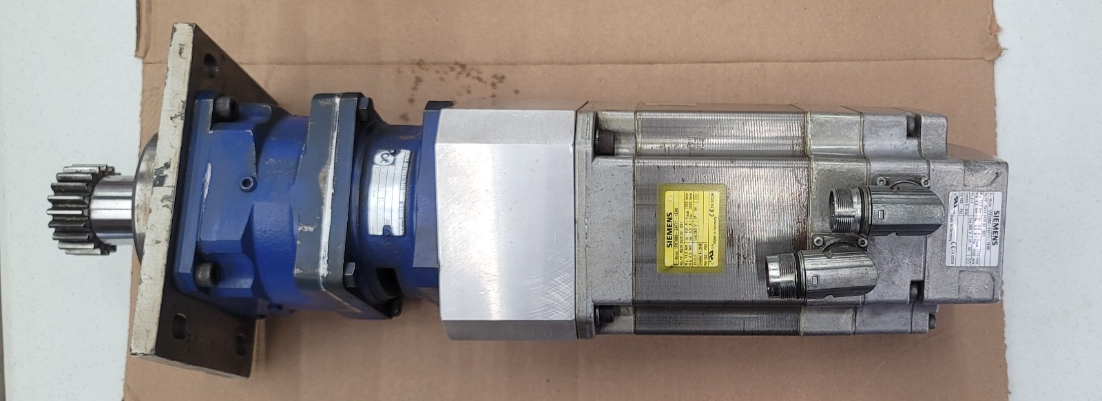 Used Siemens 3~ Motor 1FK7063-5AF71-1EA0 and Alpha Getriebebau Gmbh SPF 110 M1 5