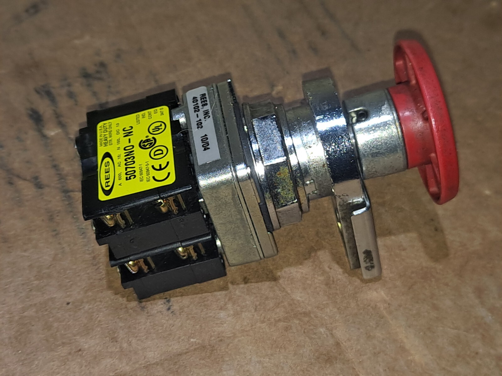 REES 40102-102 STOP PUSH BUTTON W/ (2) CONTACT BLOCKS 50703NO-NC Fast Shipping