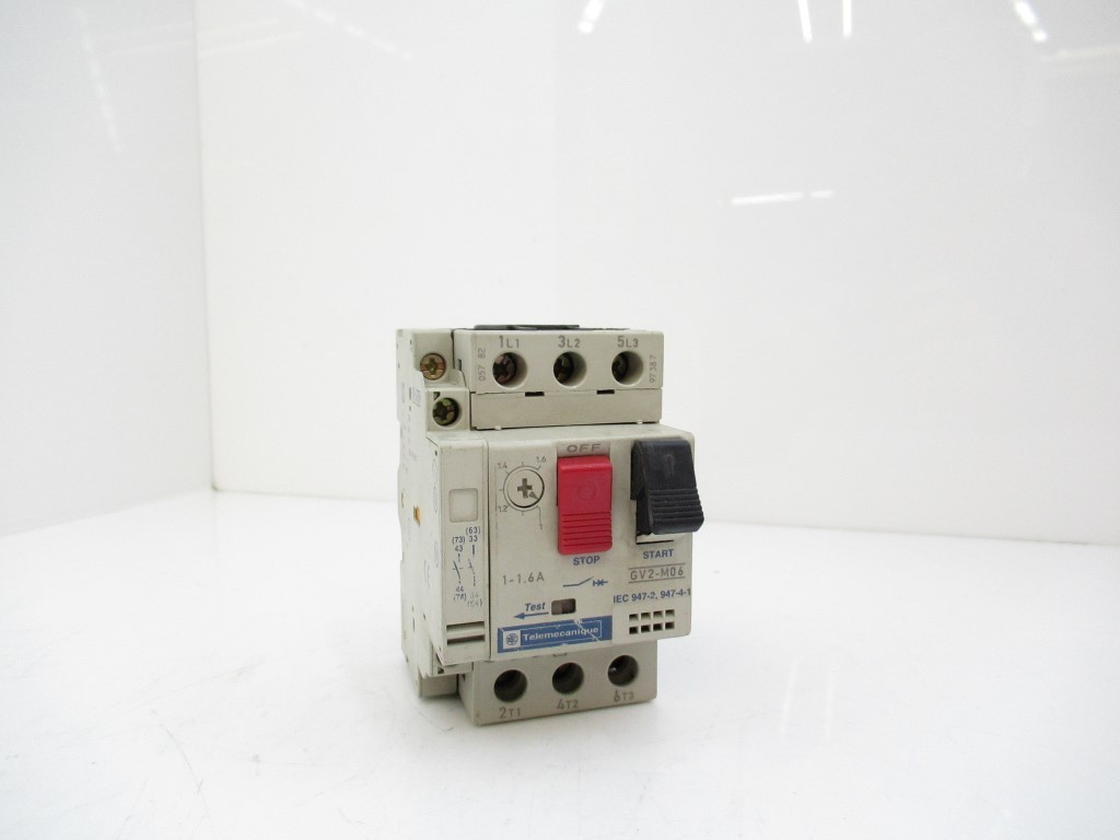 Schneider Telemecanique Motor Starter GV2-M06 W/ GV2-AN20 Auxiliary Contact