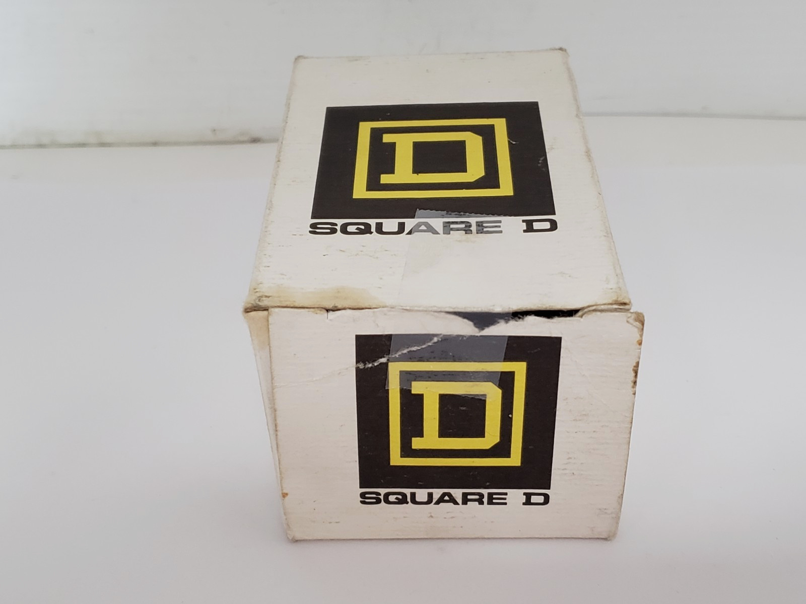 SQUARE D 9001-BG112 PUSHBUTTON CONTROL STATION HAND/OFF/AUTO SERIES A NIB