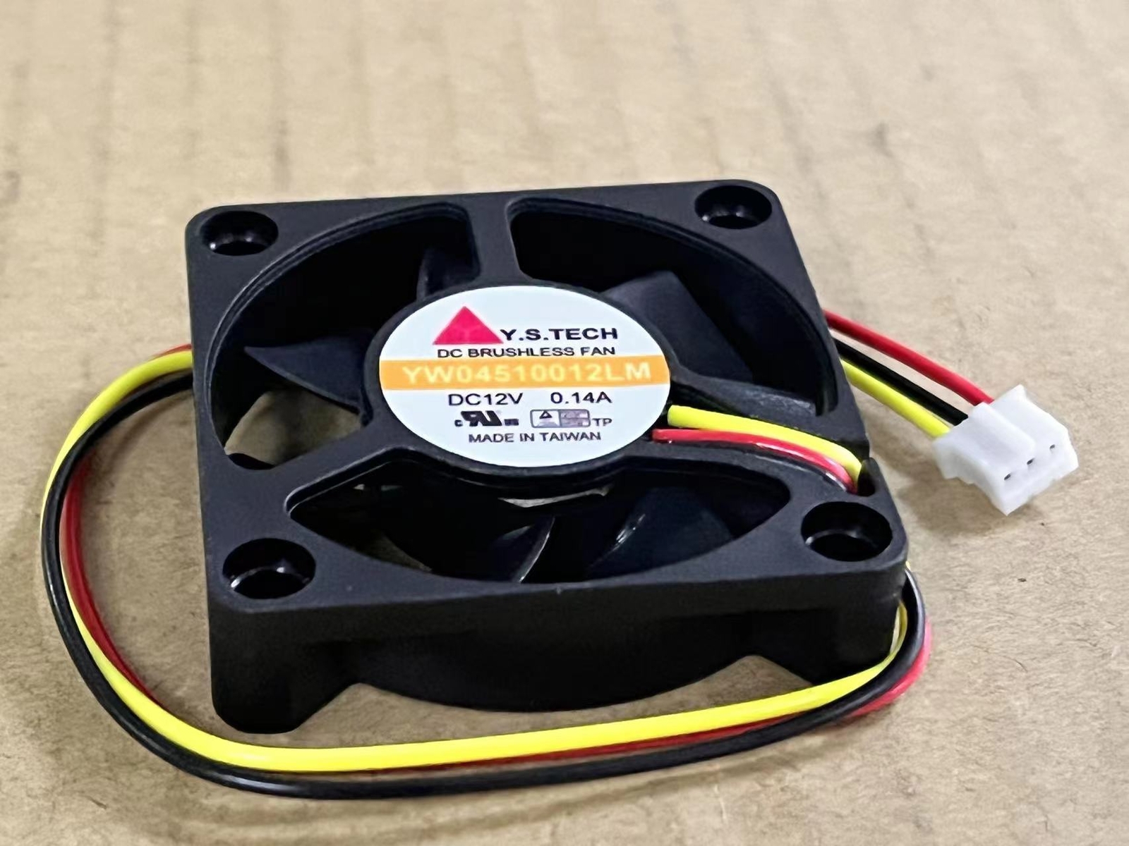 1PC YW04510012LM Y.S.TECH Cooling Fan DC 12V 0.14A 45*45*10mm 3 pin
