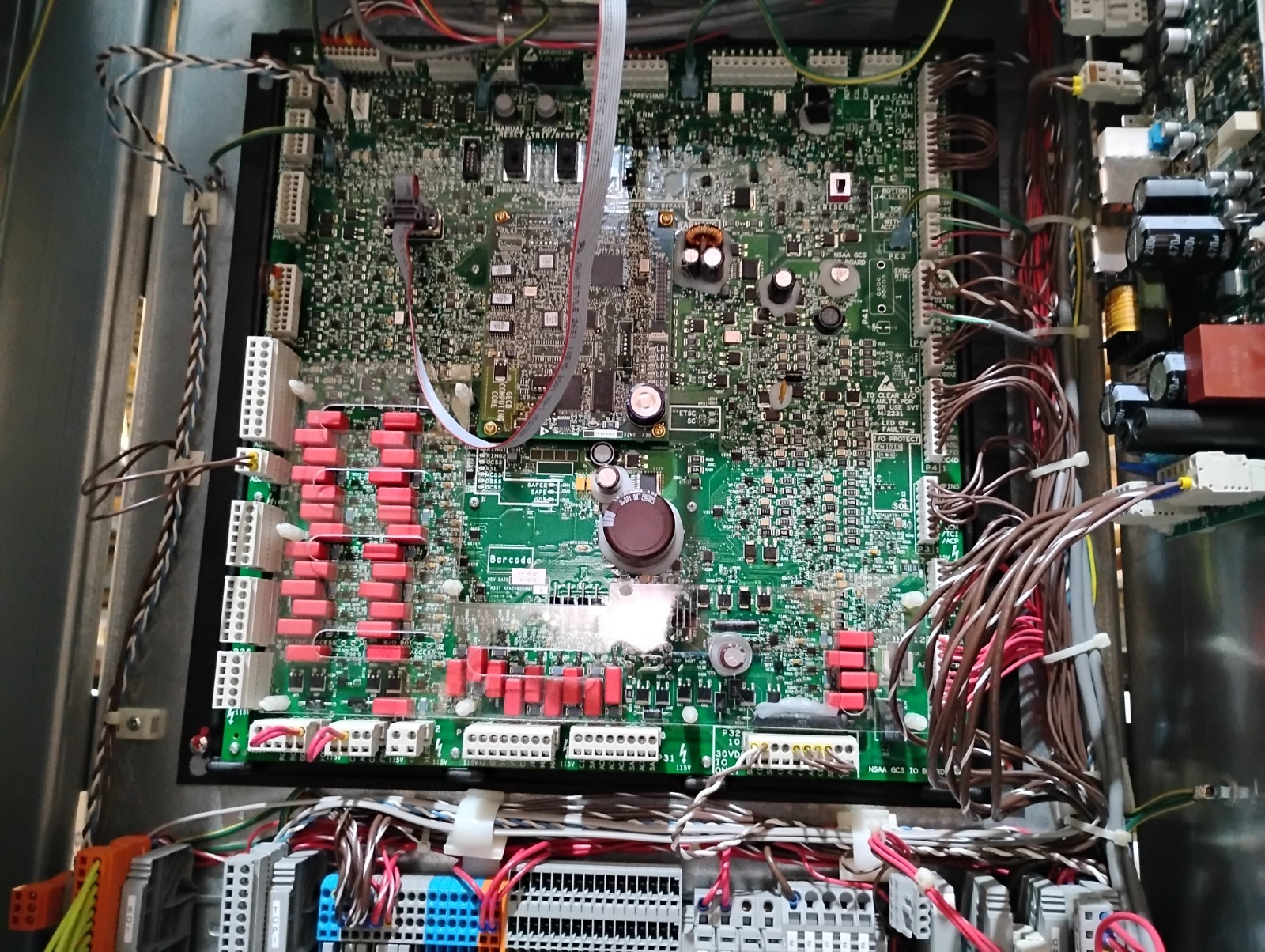 Otis Gen 2 Elevator GCS Controller 17HP – AAA21310AD