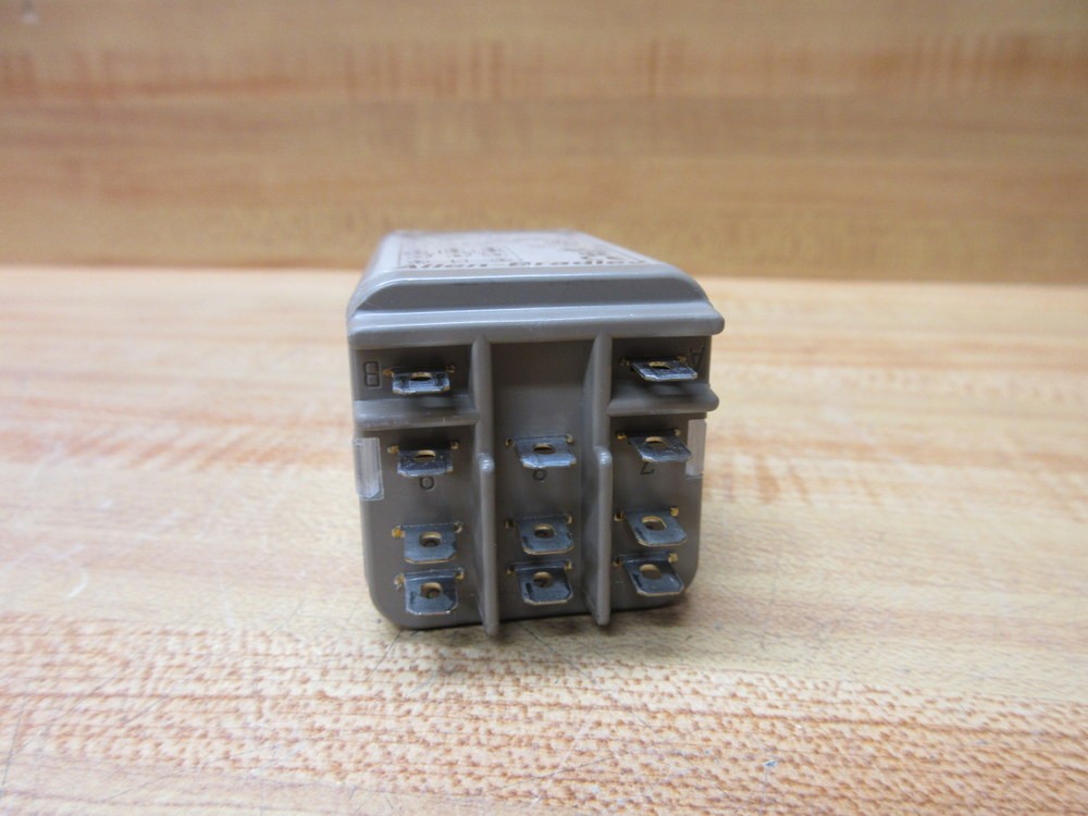 Allen Bradley 700-HB33Z24-24V DC Relay 700-HB33Z24-24VDC Series C