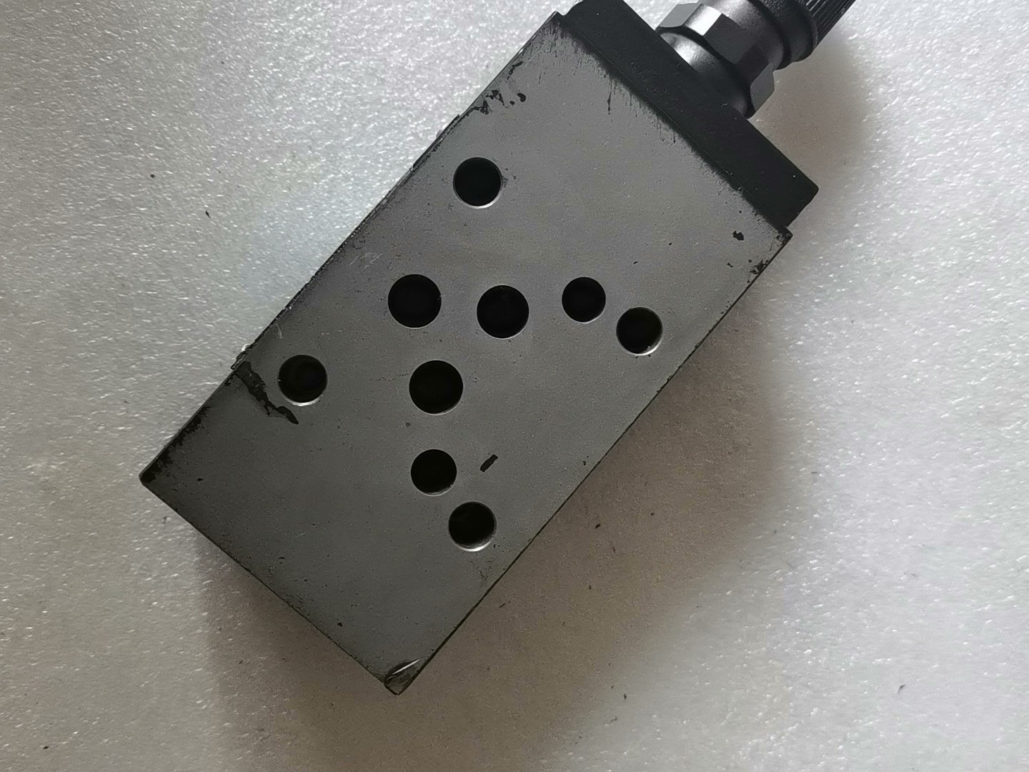 1PS New Vickers DGMC-5-BT-BH-B-30 Relief Valve AD
