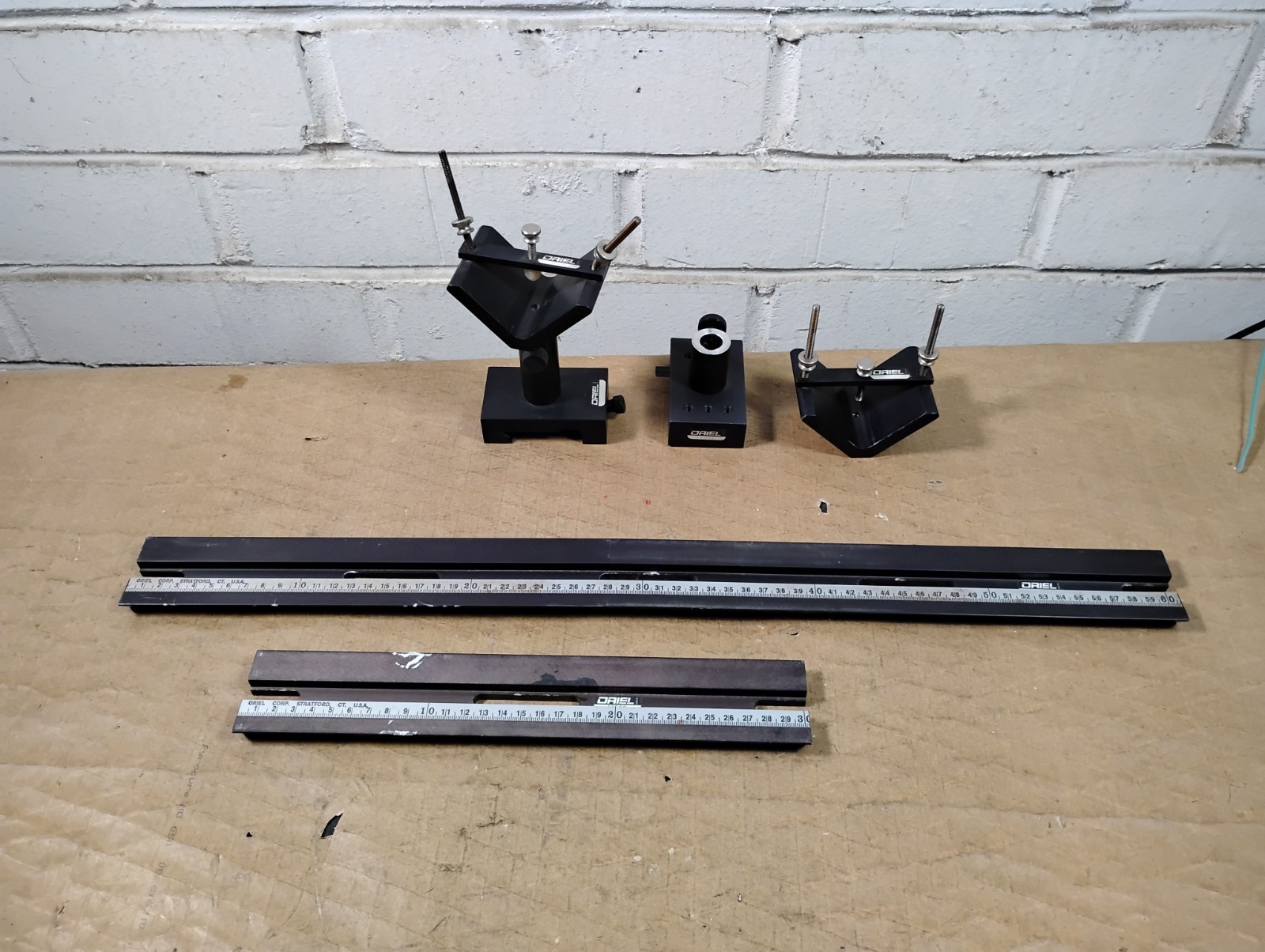 Oriel Optical Rails with Carriers – 11502 11522 11641 11670 13860