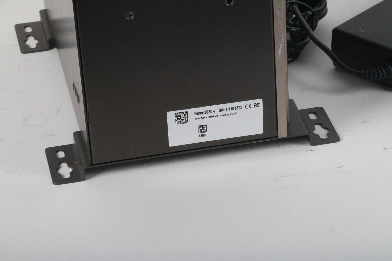 Neousys Technology Nuvo 2030+ Intel Atom D525 @ 1.80GHz / 4GB RAM / 500GB HDD