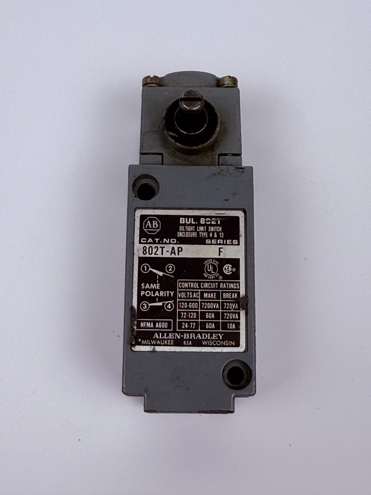 Allen-Bradley 802T-AP Series F Oiltight Limit Switch Metal Plug-In NEMA 4/13