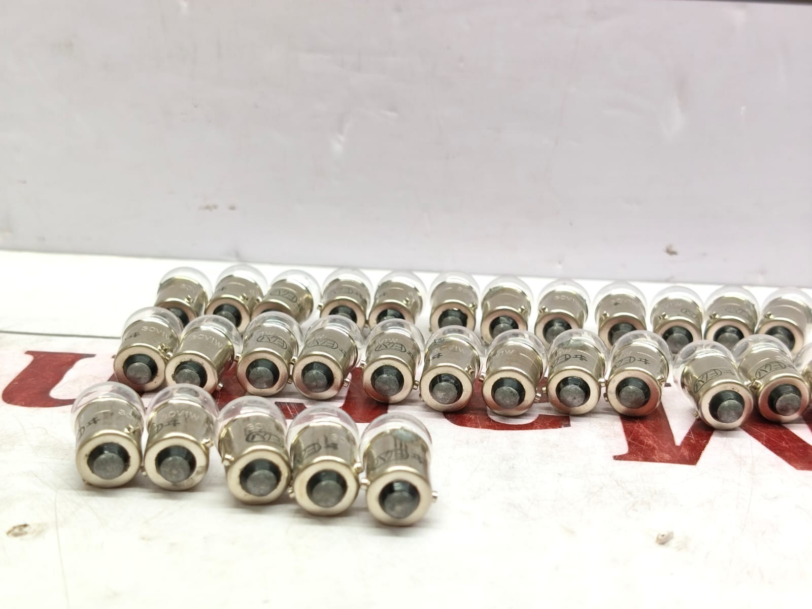 Izumi LS-3 30V1W-M LOT OF 29 Miniature Lamp Light Bulb