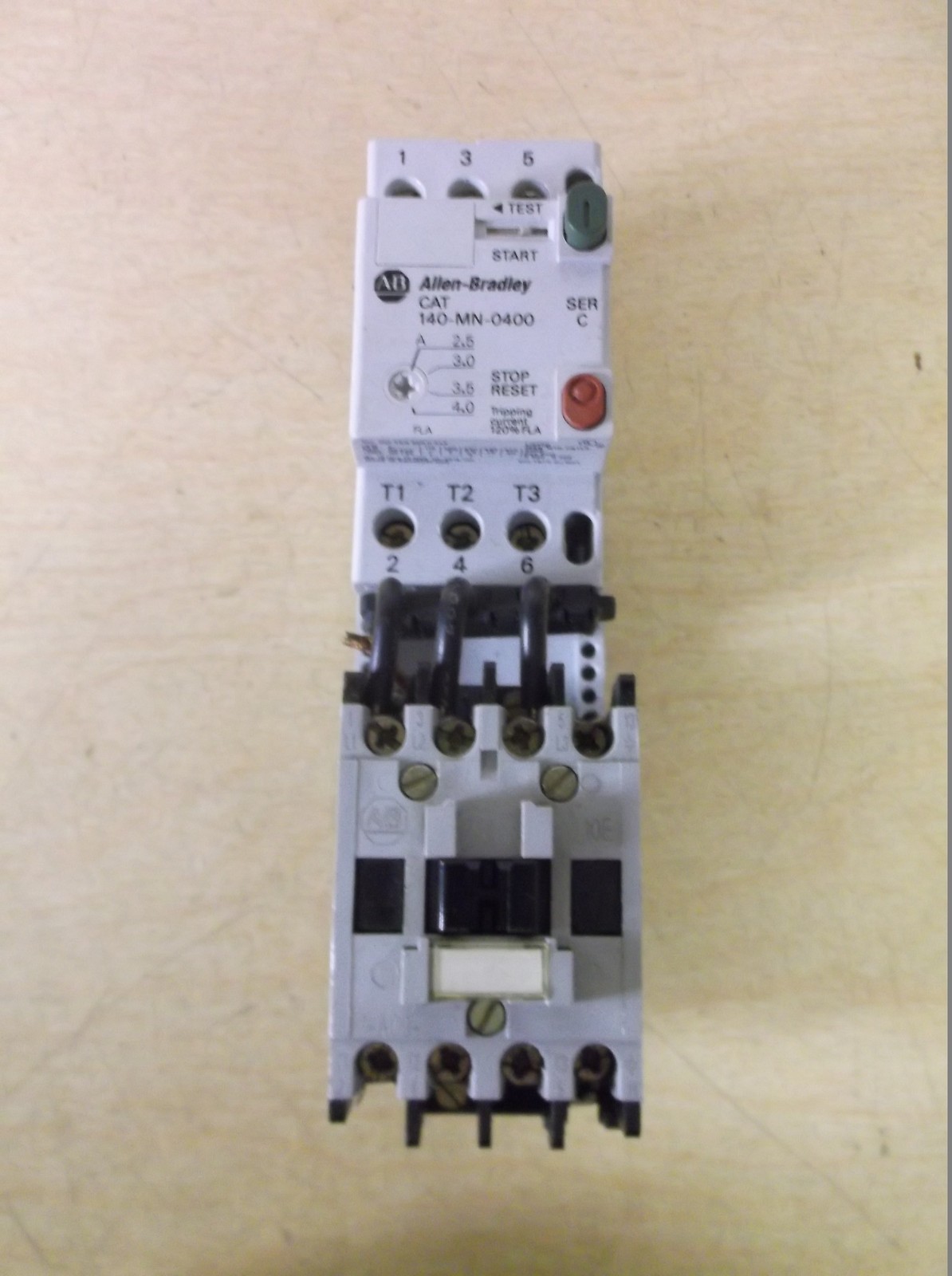 Allen Bradley 140-MN-0400 100-A09ND3 140-DC1 Starter/Contactor Assembly
