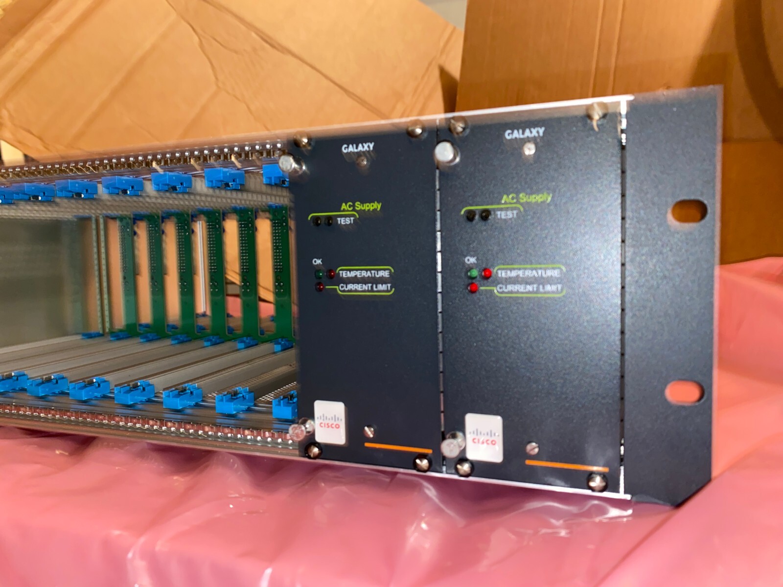 Cisco Scientific Atlanta Galaxy Modular Rack w/ 2 AC-DC Converter Power-One 24V