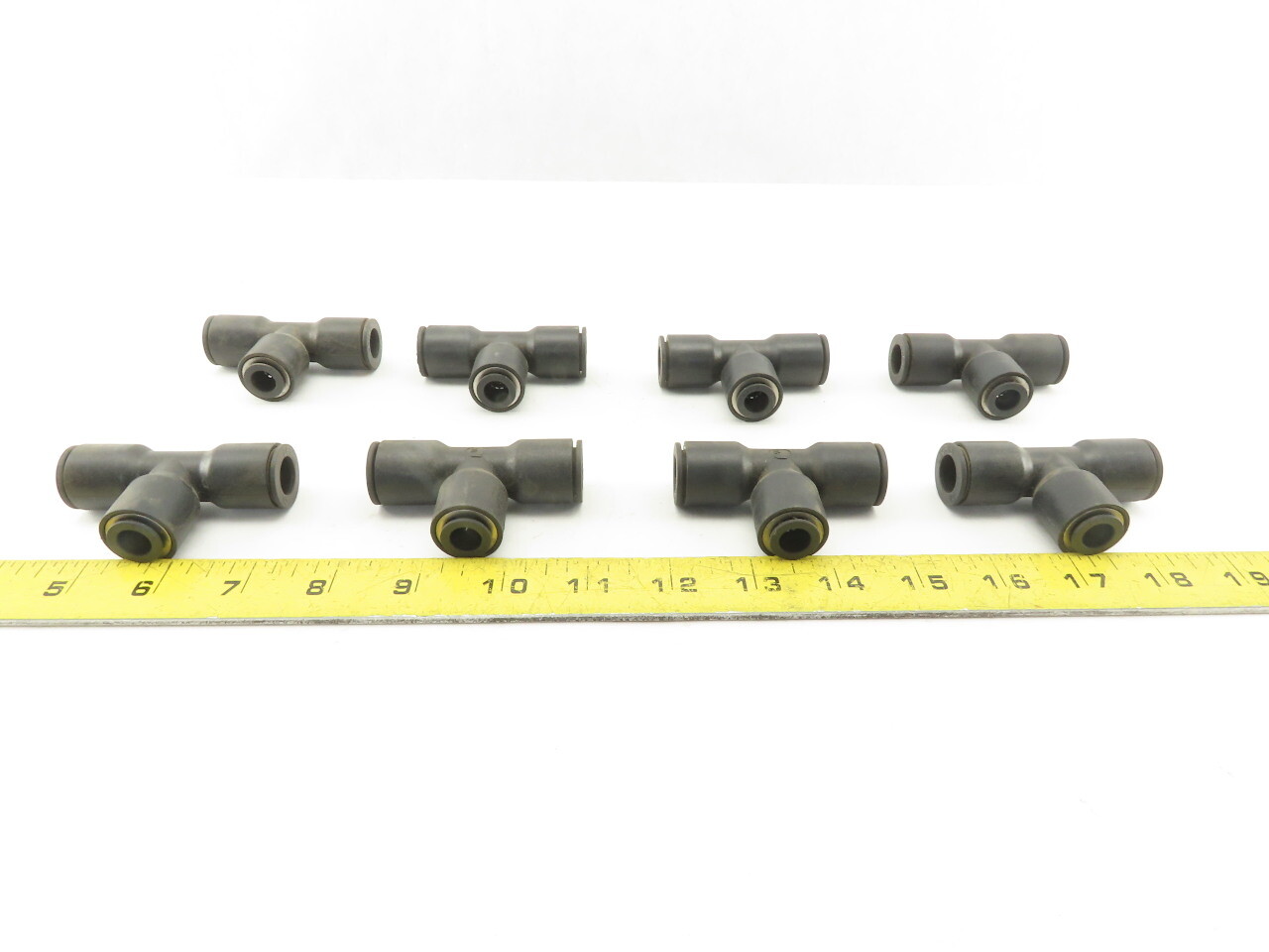 Legris Nylon Union Tee Fitting Push to Connect 1/2″ X 3/8″ X 1/2″ lot of 8