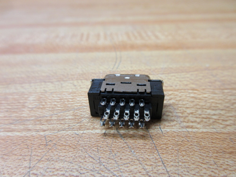 3M 10120-3000VE Plug Connector 101203000VE