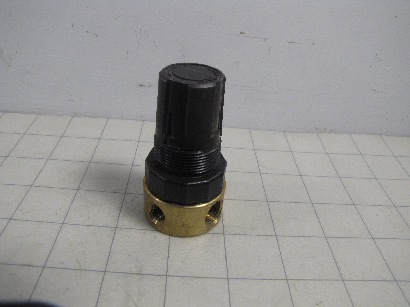 Spartan Chassis Relief Valve 2352-MM5-001 Max 300PSIG -NEW-