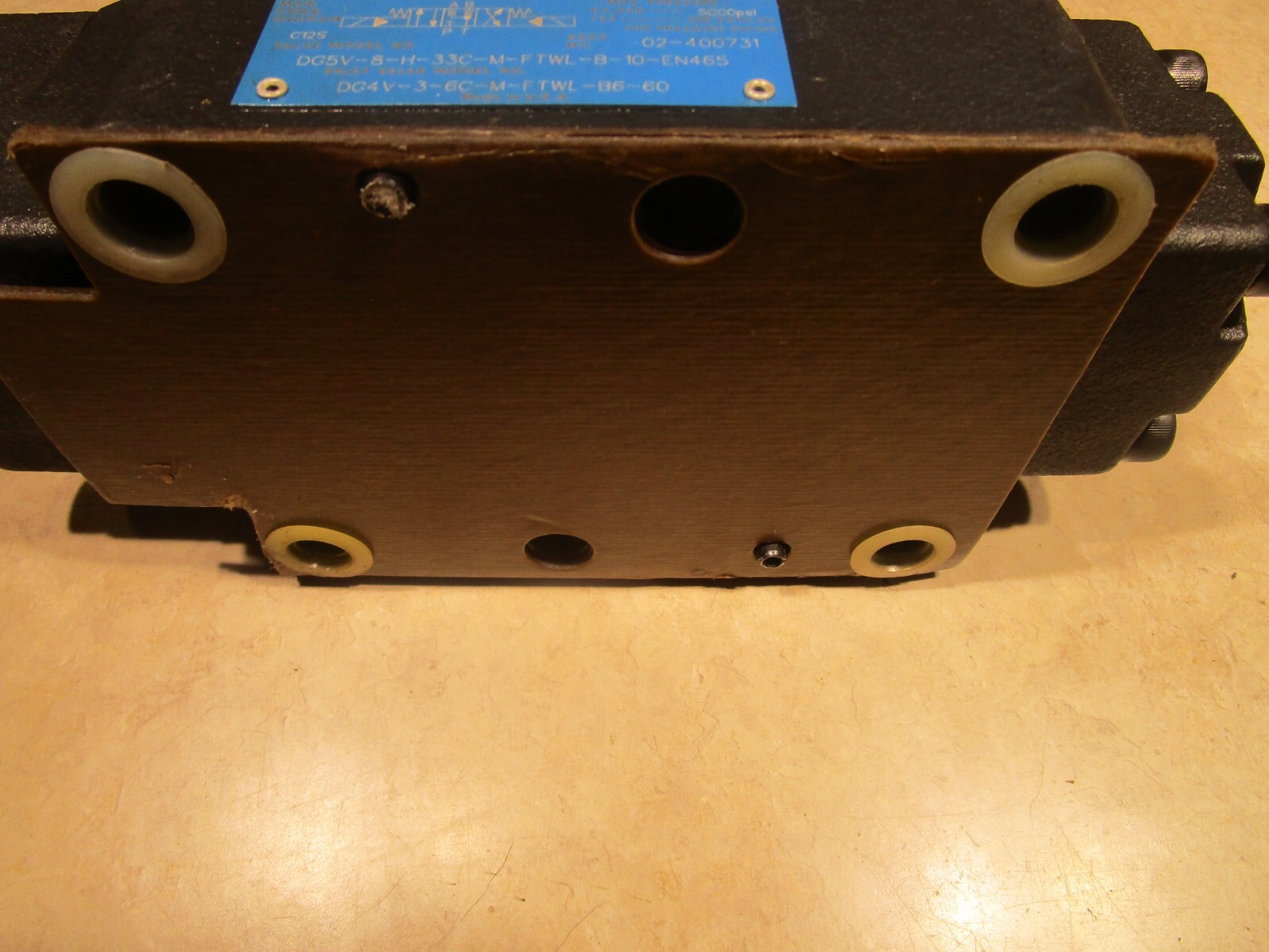 VICKERS DG5V-8-H-33C-M-FTWL-B-10-EN465 DIRECTIONAL CONTROL VALVE 02-400731 M0465