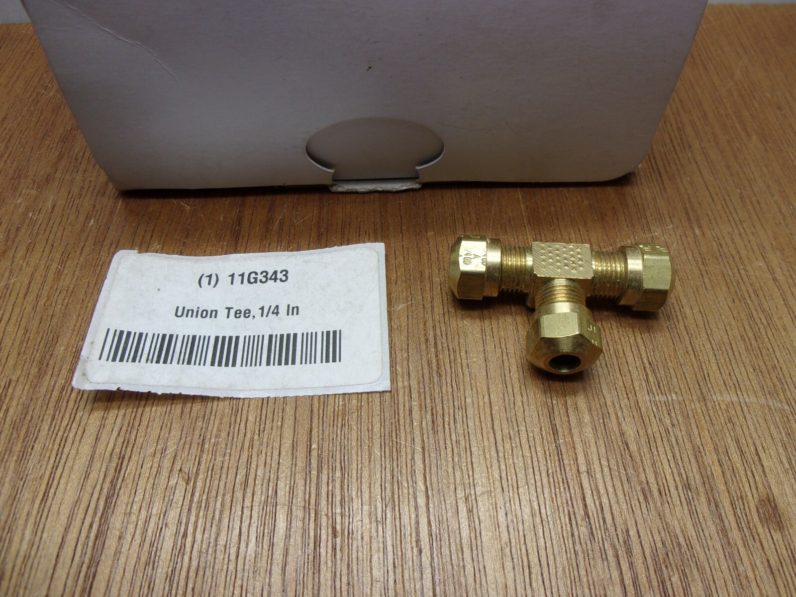 Parker 264NTA-4 Brass Union Tee 1/4″ Tube Compression DOT Approved 150 PSI USA