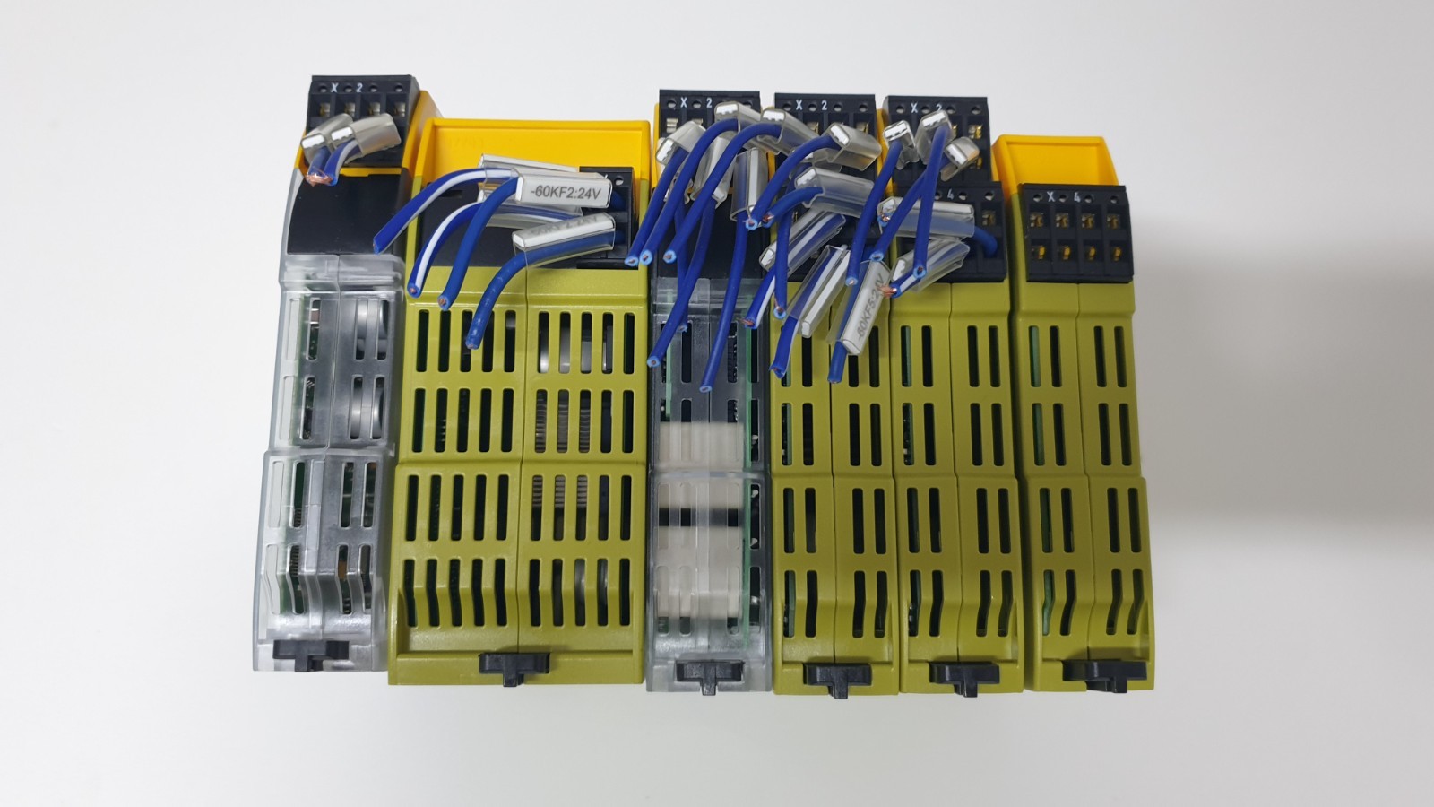 PILZ PNOZmulti 2 Safety Controller Set – PNOZ m B1 (772101) + PDP Link (772121)