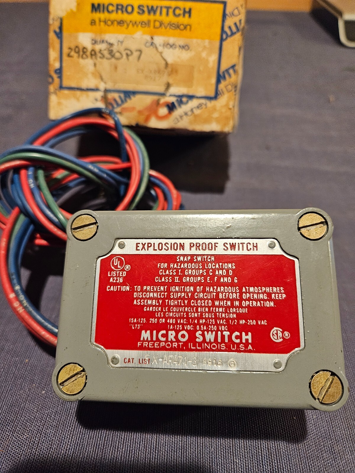 Honeywell EX-AR471-3 MICRO SWITCH Hazardous Location Switches: EX Series