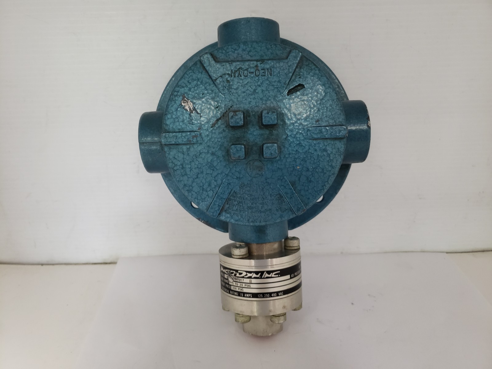 NEO-DYN 300P12C7 PRESSURE SWITCH 1-20PSI RANGE 150 PROOF PRESSURE