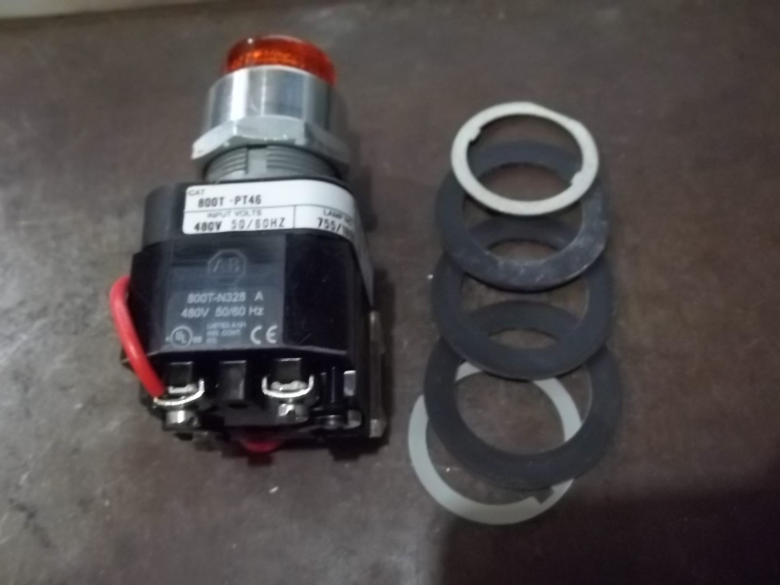 NIB ALLEN BRADLEY 800T-PT46A SER T PILOT LIGHT AMBER (151-1)
