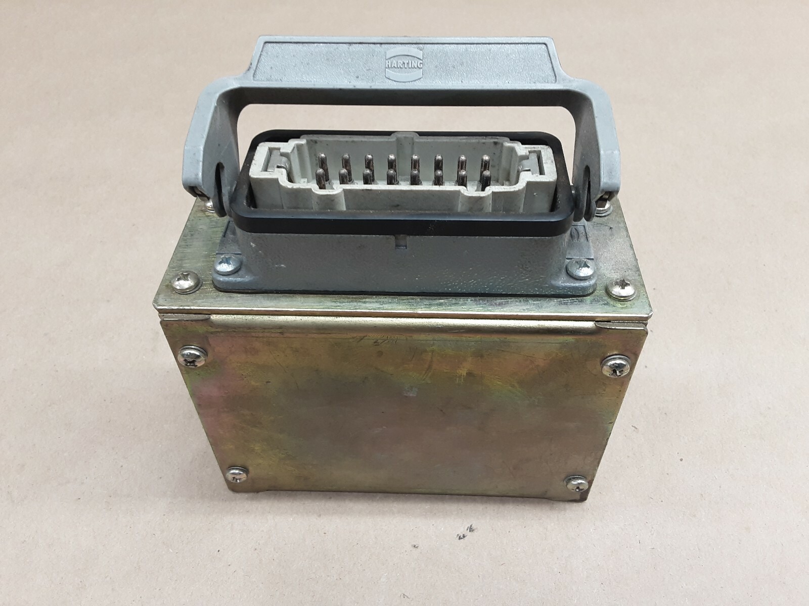 D-M-E MOLD TERMINAL MOUNTING BOX HAN 16 E-N #13H39