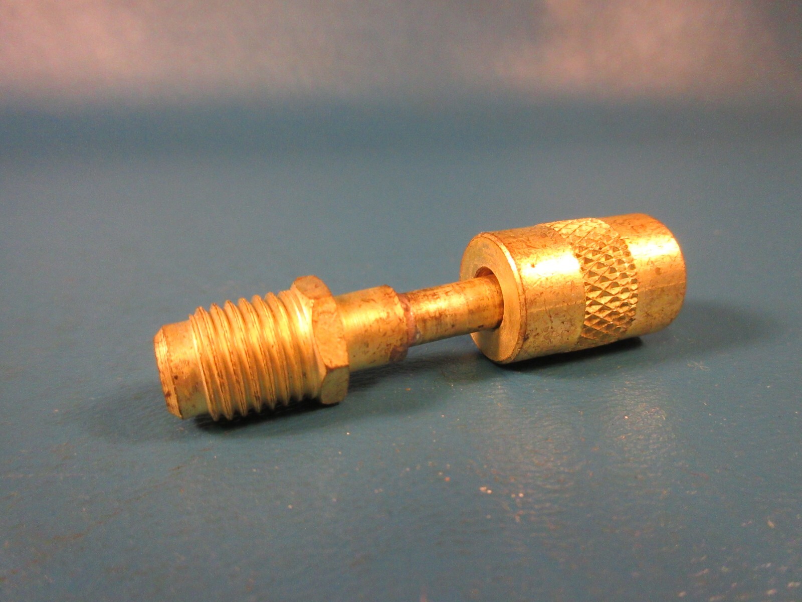 SUPCO SF2000, COUPLER, CORE DEPRESSOR CONNECTING PART, 1/4″ MALE FLARE X 1/4″