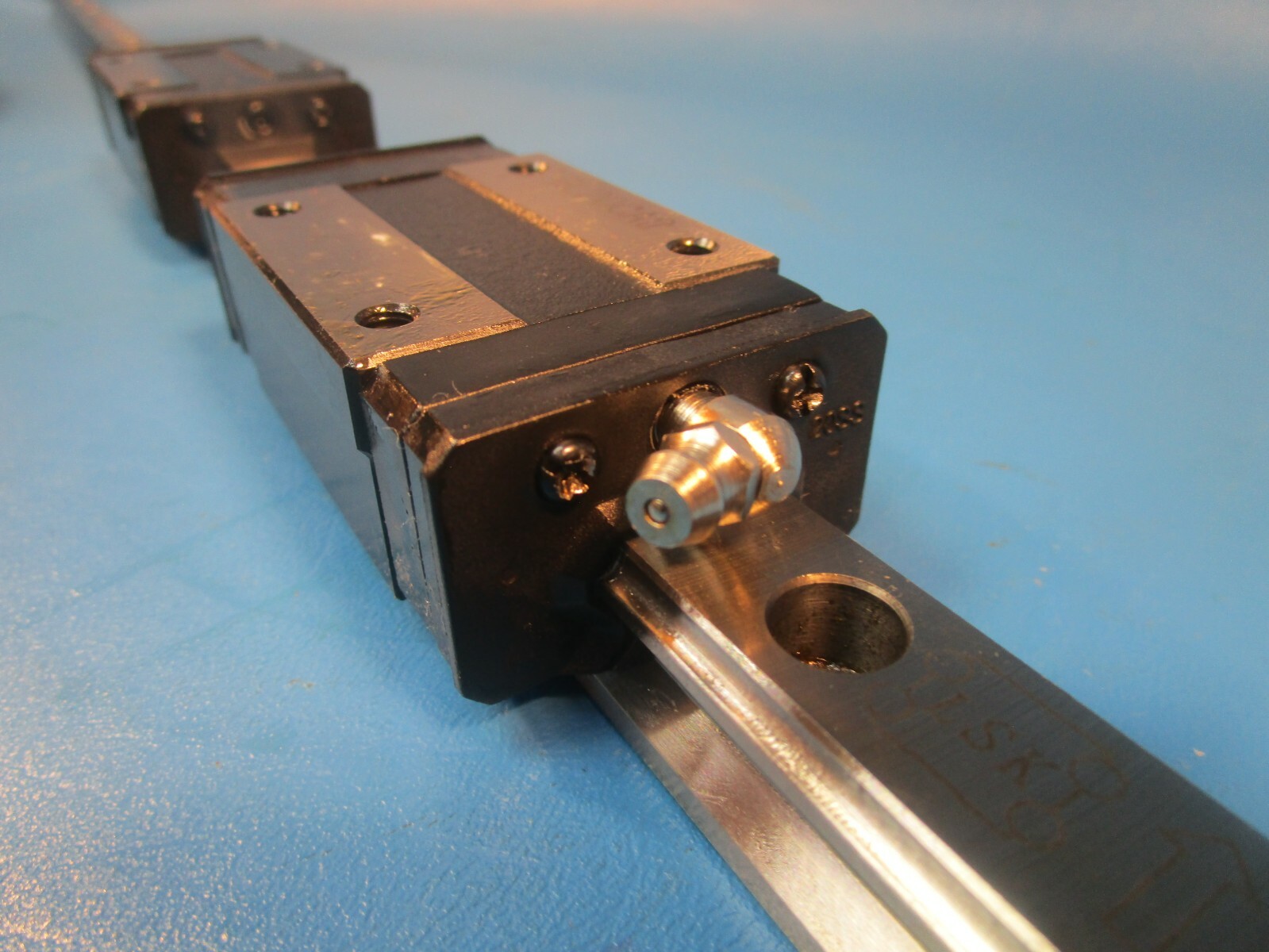 LSK, GL20CA2T711 2IIPZ2, TWO GL20CA Linear Square Slider Blocks on a 711mm Rail