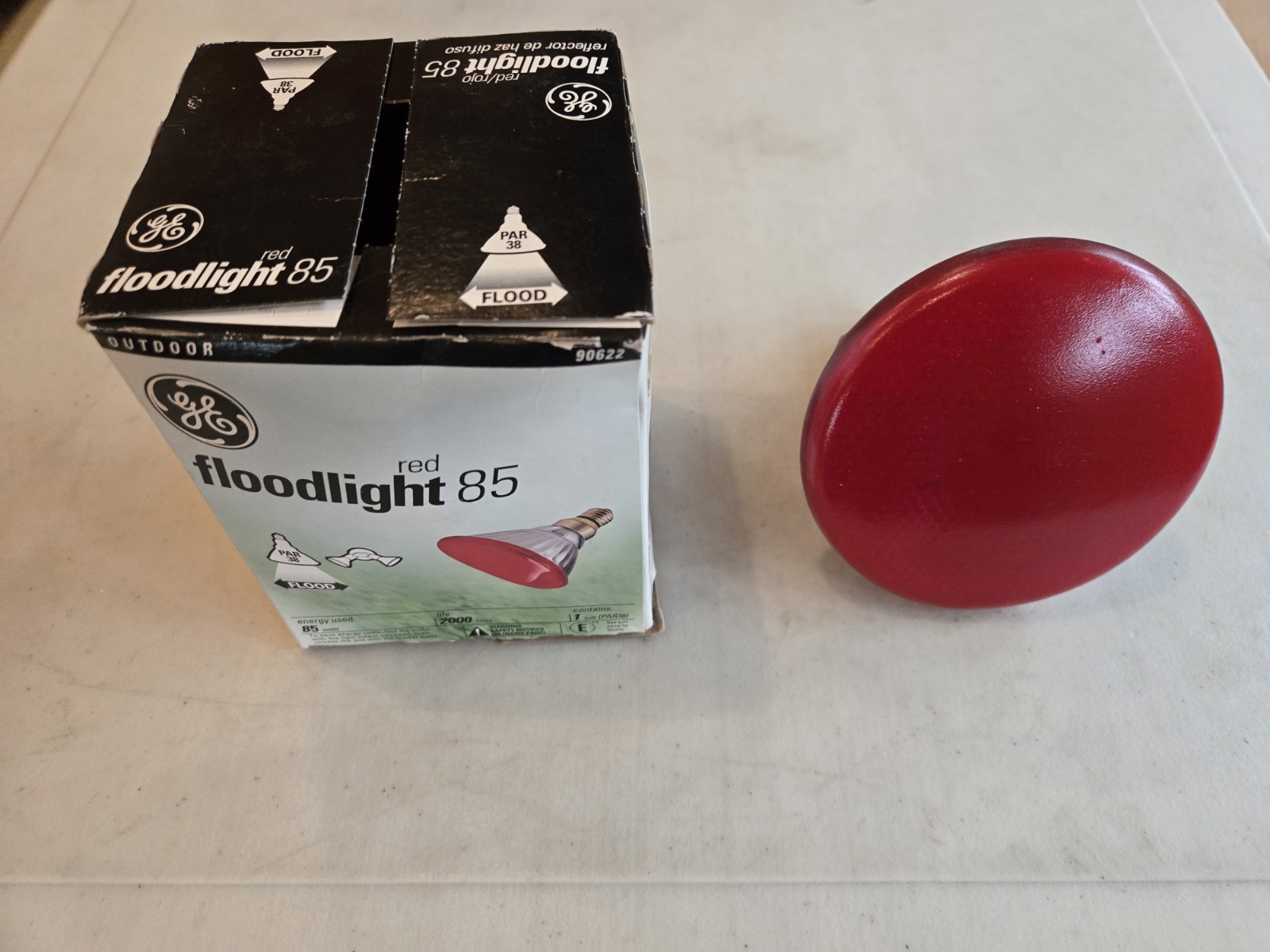 General Electric 38 PAR GE 85W RED Floodlight #90622