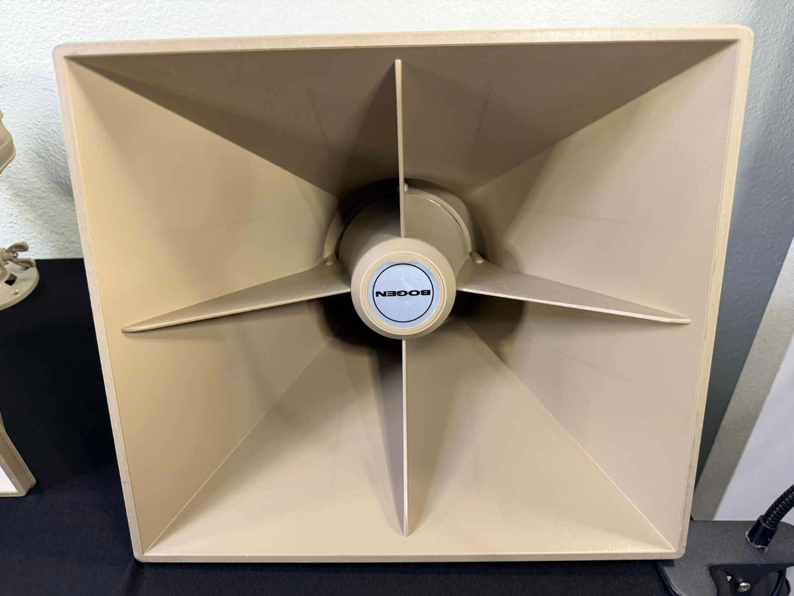 Bogen SAH15 Powered Horn Speakers Pair 24V PA Paging Speakers Read Description