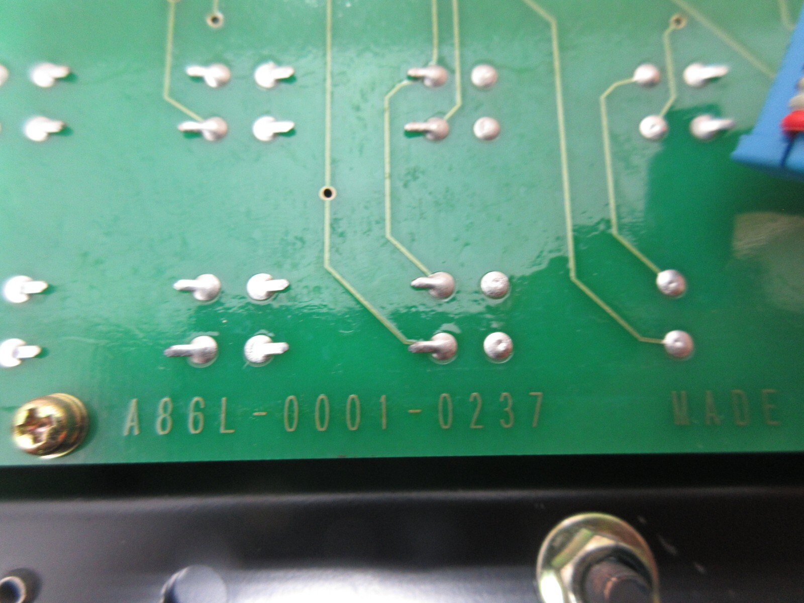 FANUC O-M 9″ CRT/MDI UNIT A02B-0098-C055/MBR A20B-1001-0720 A86L-0001-0237