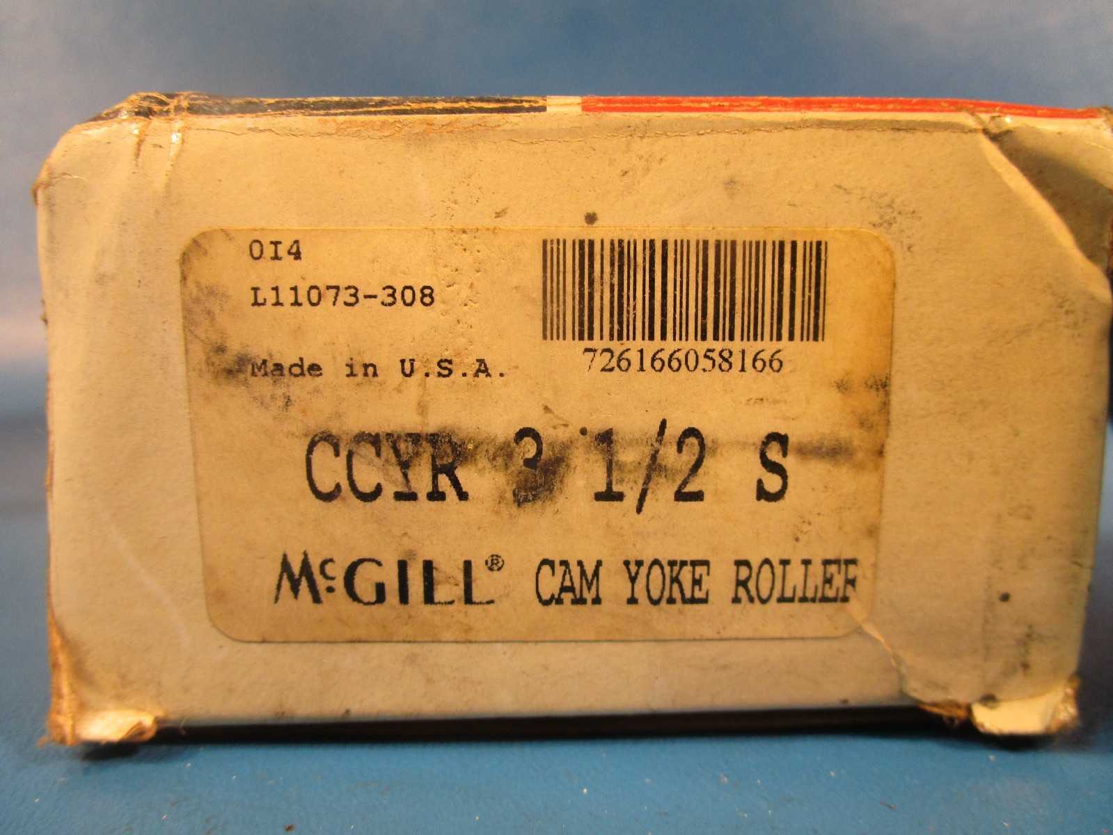 McGill CCYR 3 ½ S, Flat Yoke Roller, 3.5″ Roller Diameter, 1.125″ Bore, 2″ WD