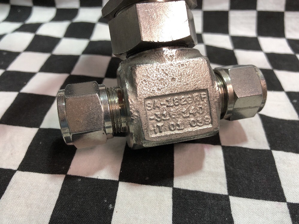 Lot Of 2, HOKE NEEDLE VALVE 1/2″ TUBE, 2871G8Y, SHIPSAMEDAY Box 8 “G”