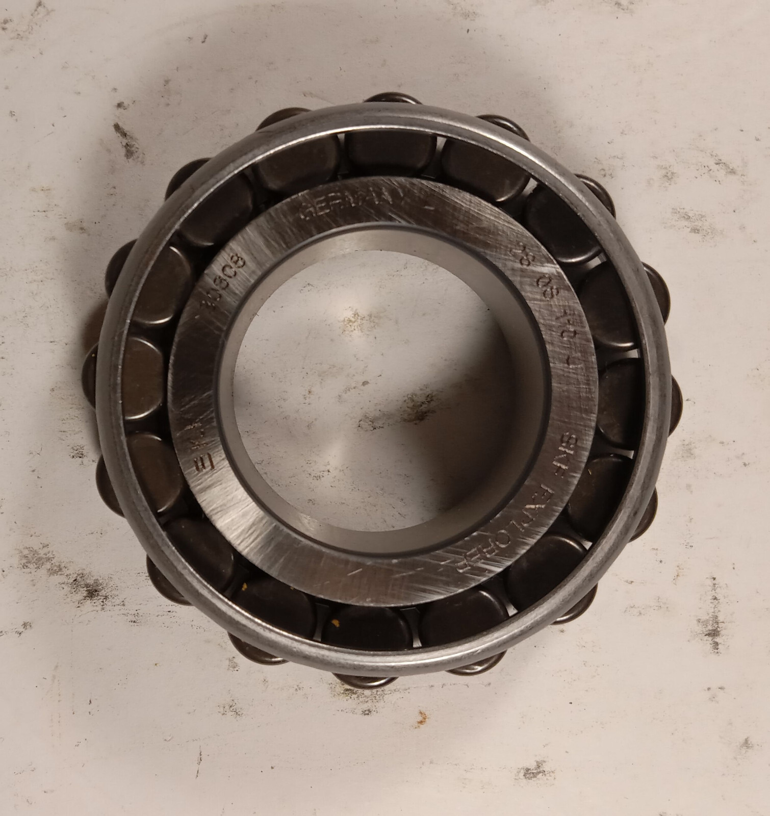 1 NEW SKF 30308 ROLLER BEARING NNB ***MAKE OFFER***